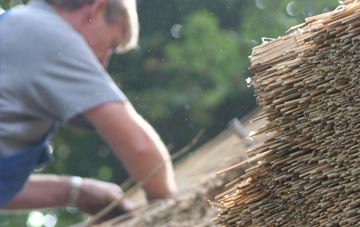 professional Ffos Y Ffin thatchers